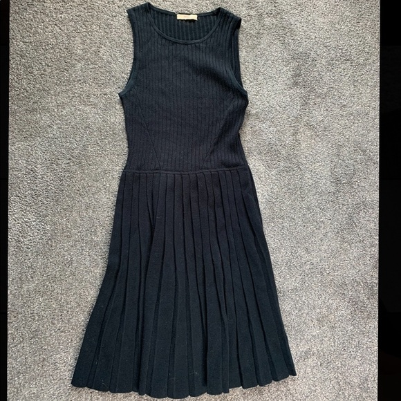 Trina Turk knit sweater dress - Picture 1 of 10